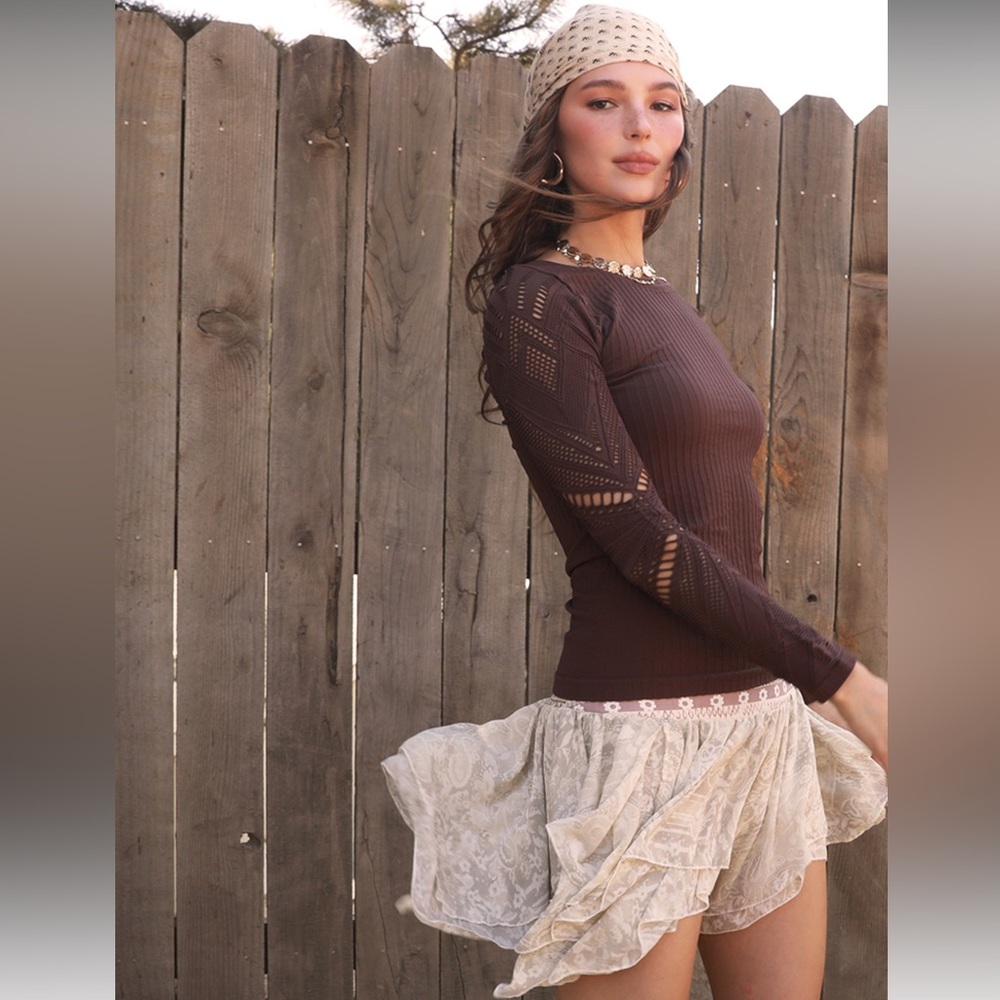 NWT Nikibiki Pointelle Sleeve Chocolate Brown Ribbed fitted top OS